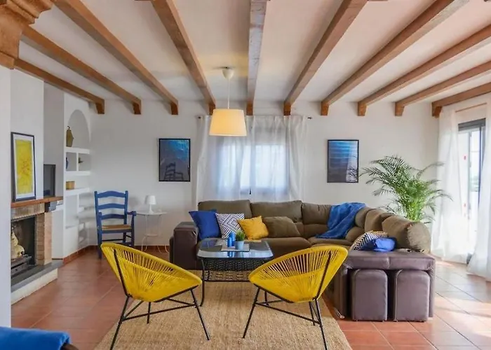 Βίλα Carmen Menyber *